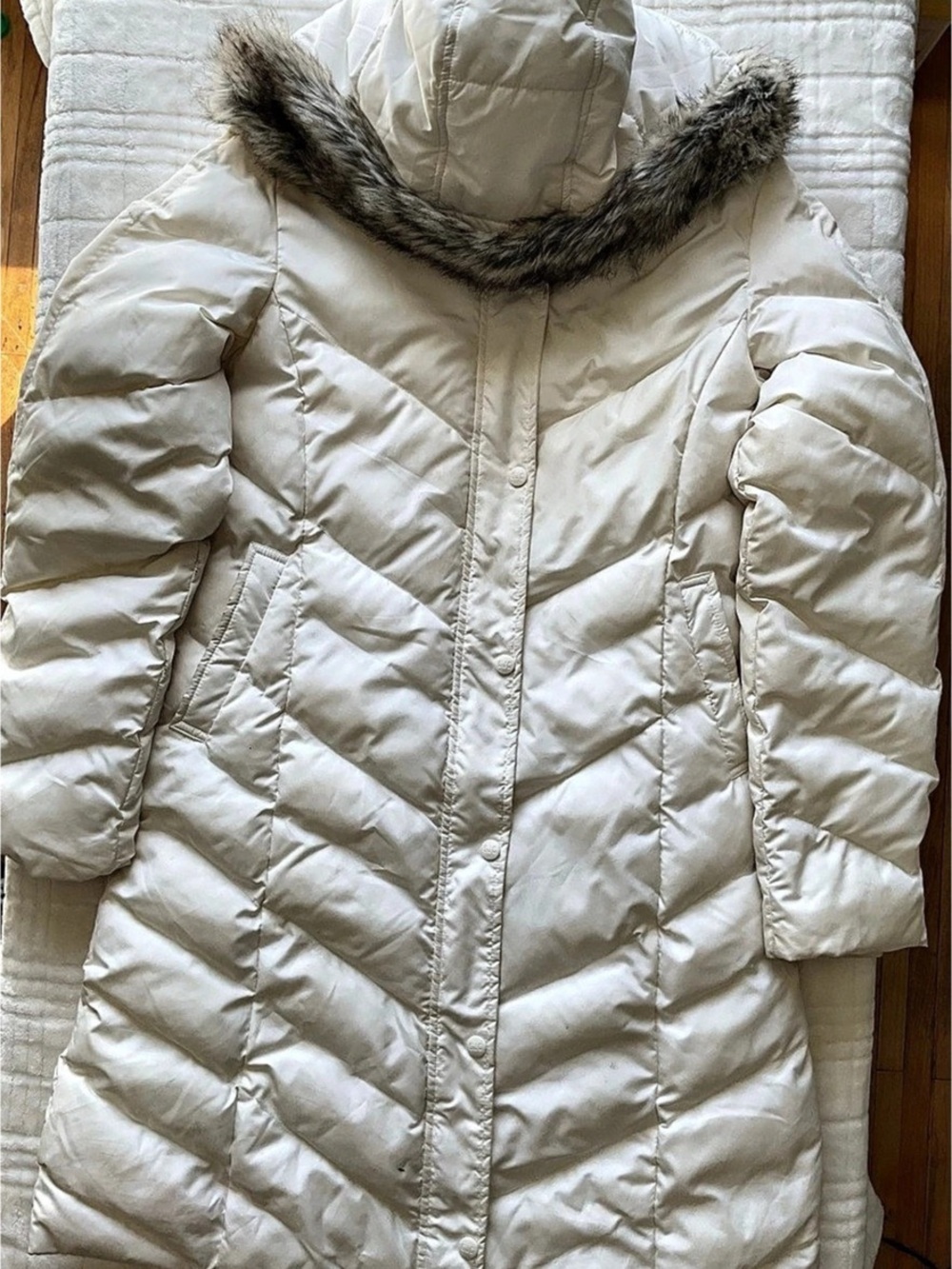 Giordano Women’s White Puffer Coat Small Faux Fur Hood Quilted